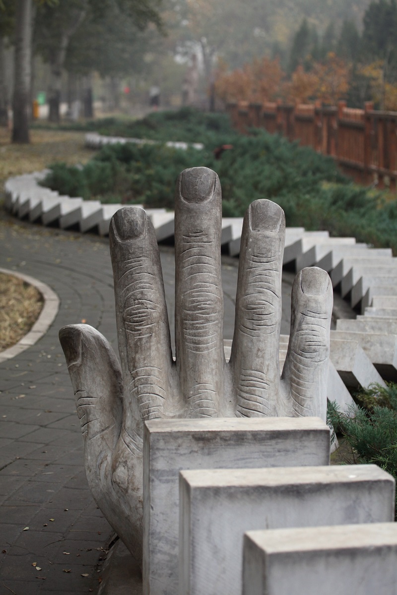 科普设施—世界灭绝动物墓地多米诺骨牌 (1).jpg 科普设施—世界灭绝动物墓地多米诺骨牌 (1).jpg