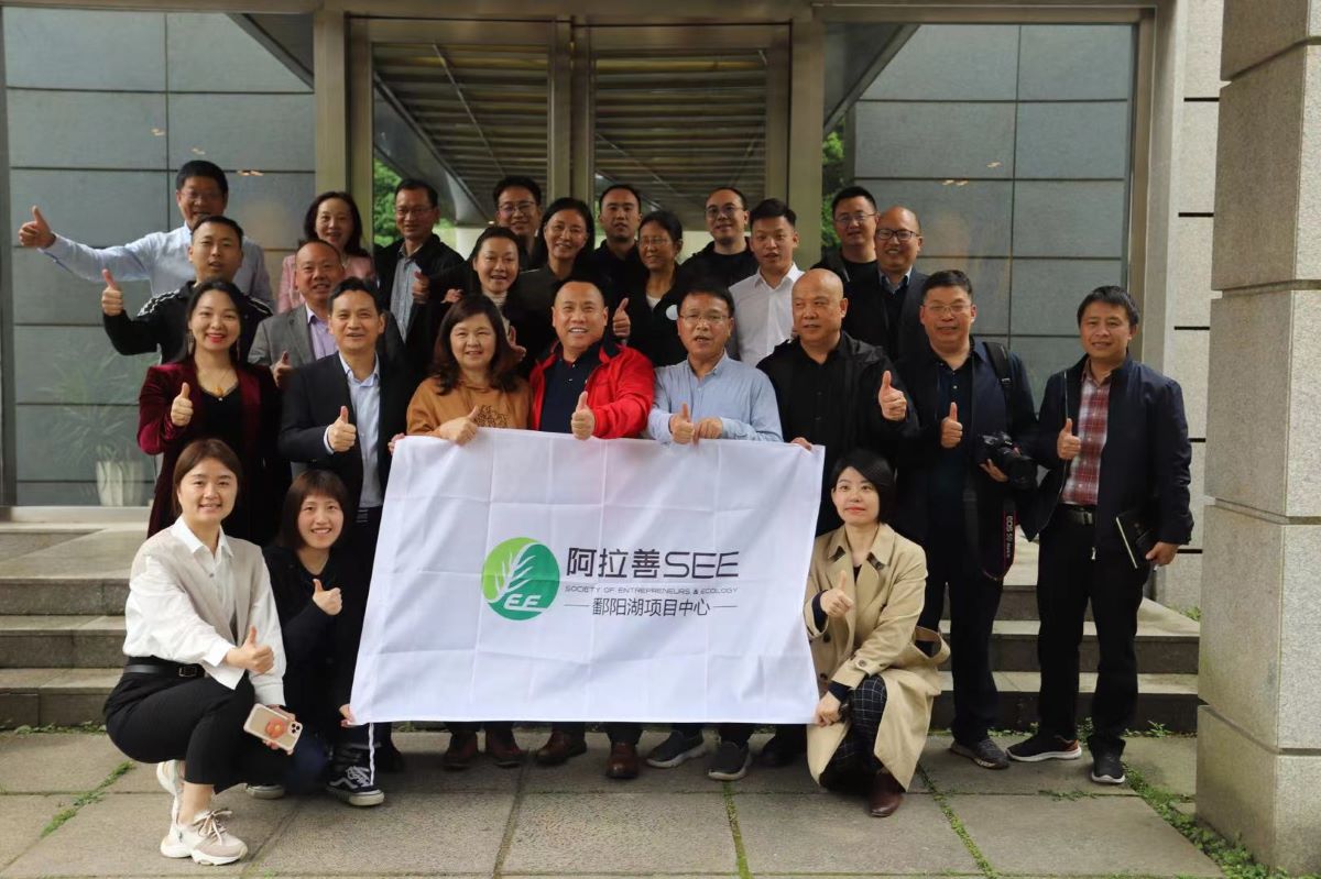 聚焦江豚3.jpg 聚焦江豚3.jpg