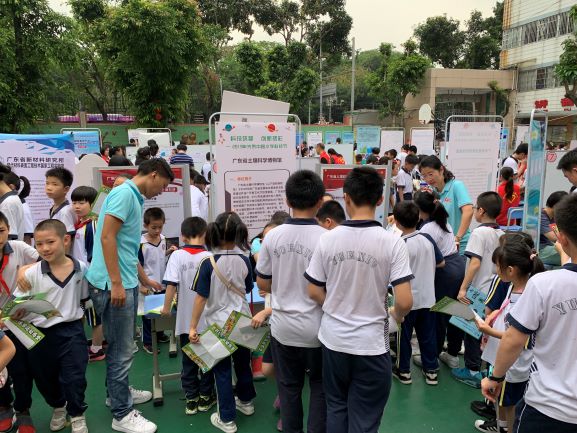 图4-2 基地科普“四进”活动1.JPG 图4-2 基地科普“四进”活动1.JPG