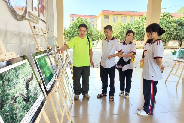 弄岗活动3.jpg 弄岗活动3.jpg