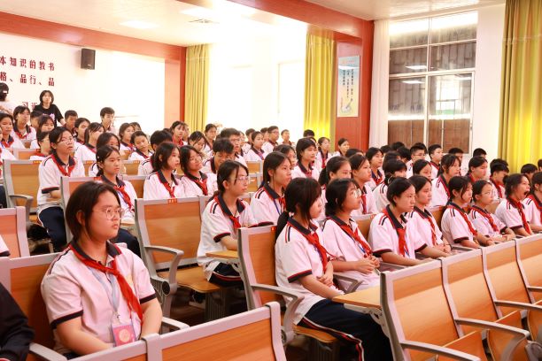 弄岗活动5.JPG 弄岗活动5.JPG