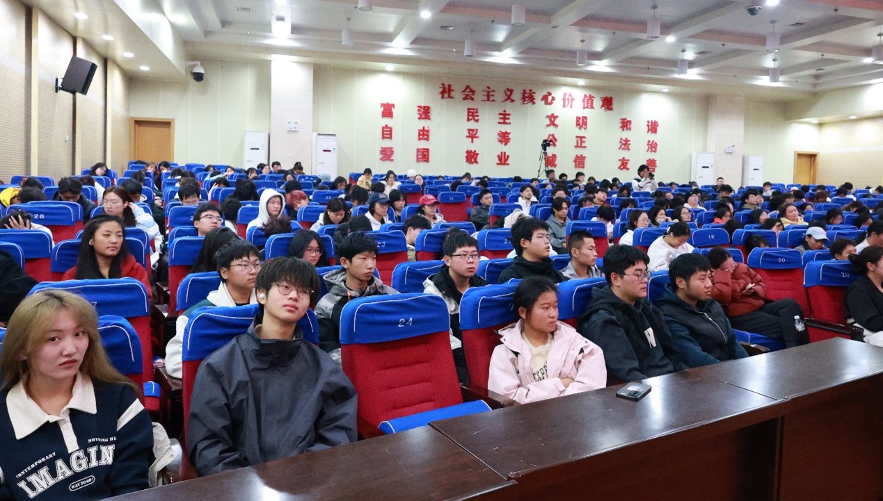 大讲坛延安分会场3.jpg 大讲坛延安分会场3.jpg