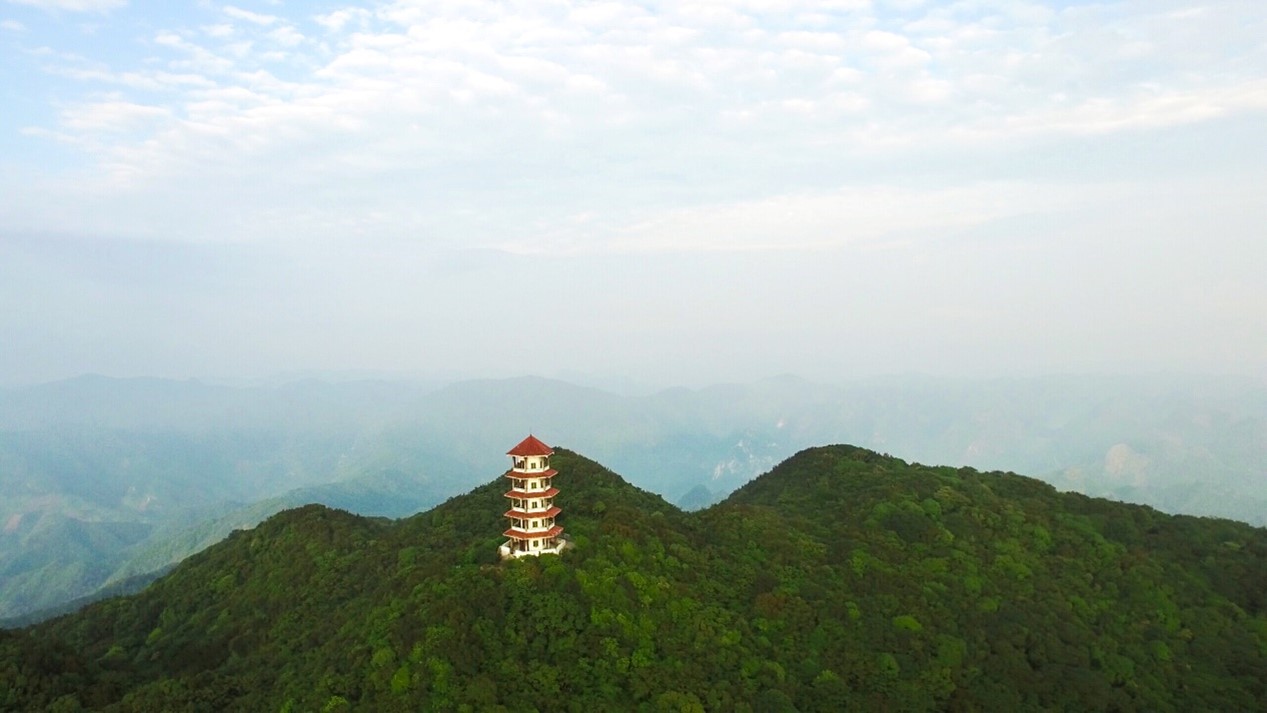 岑王老山1.jpg 岑王老山1.jpg