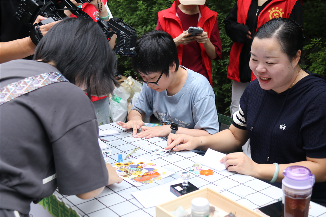 莲花山8.png 莲花山8.png